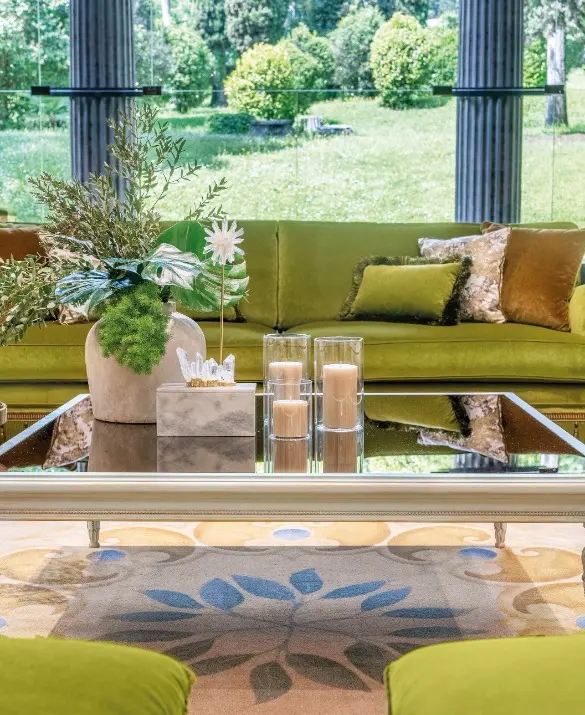 luxury-classic-central-table
