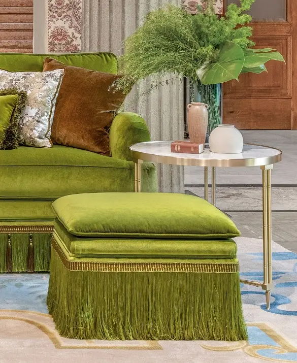 classic-luxury-pouf