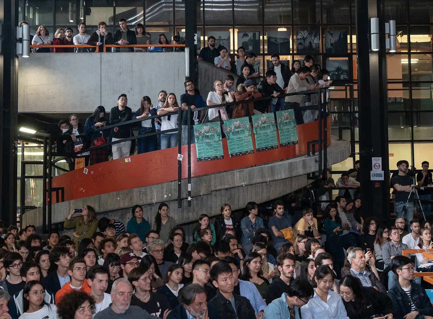 Lecture_Patio_Politecnico