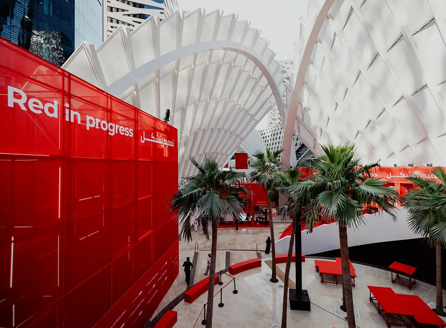 Red in progress, installazione Giò Forma, esterno