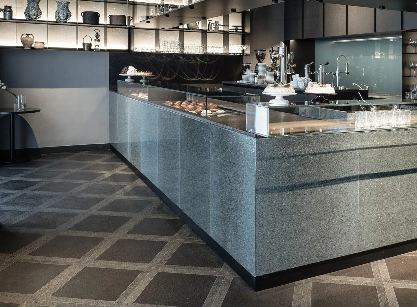 Palazzo Quadro by Piero Lissoni _ Nerosicilia