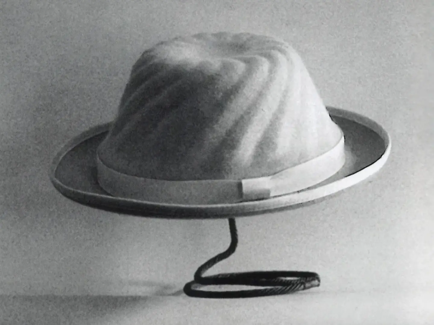 Prototipo di cappello per Borsalino, design Achille Castiglioni, 1980. Courtesy Fondazione Achille Castiglioni