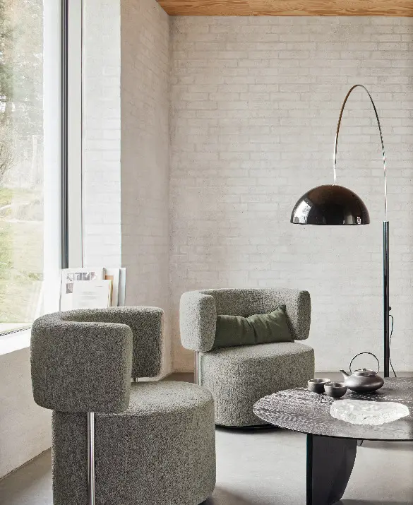 more - OSO swivel lounge chair S