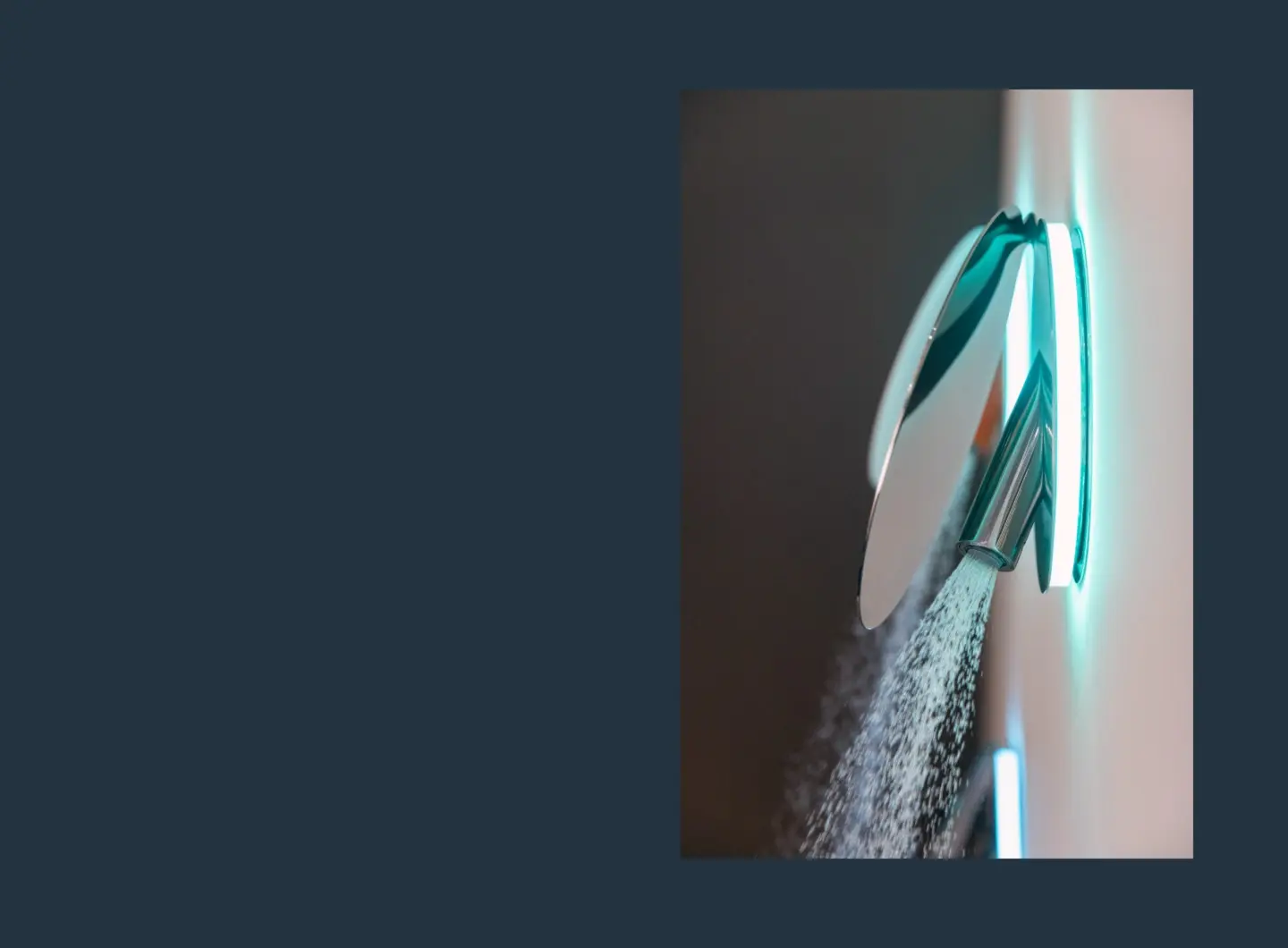 Halo- una sfera di luce, un tubo d’acqua