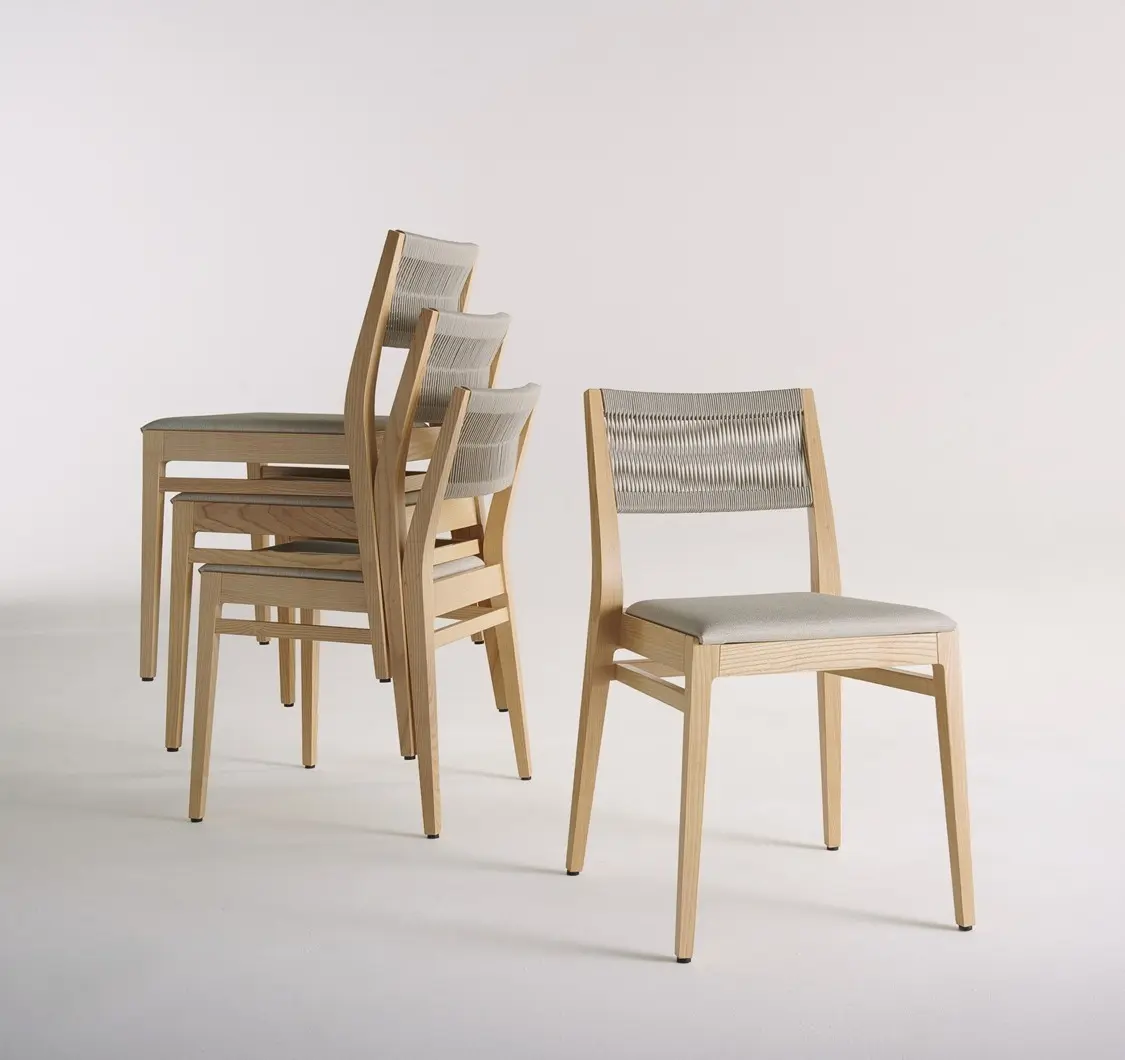 Marina sedia impilabile