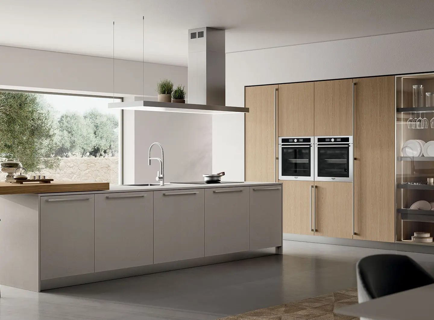 Cucina Moda - ante decorativo Vertigo, Rovere Gold e ante Air Box telaio alluminio piatto finitura Champagne con vetro Bronzo trasparente.