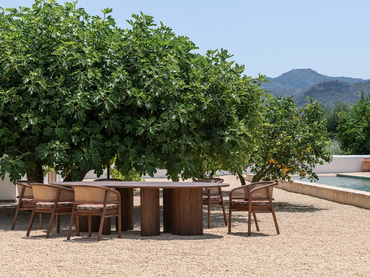 GOMMAIRE oval table Imen