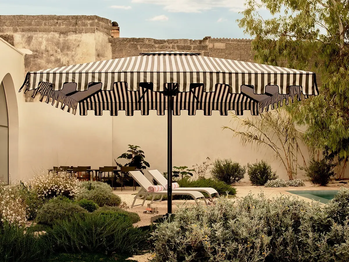 Telescopic giant parasol Crema Outdoor