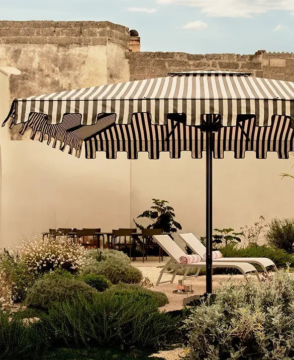 Telescopic giant parasol Crema Outdoor