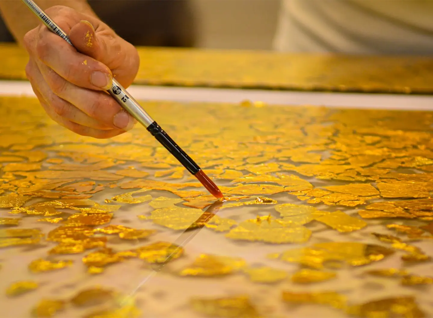 Decorazione vetro con foglia oro