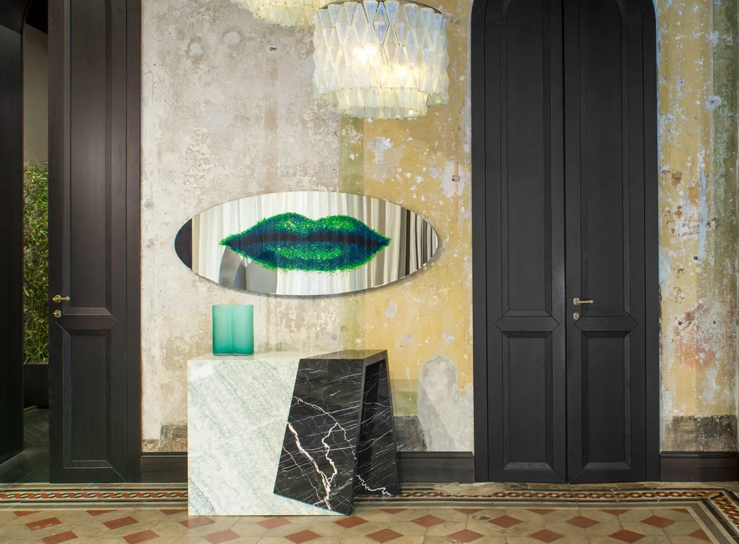 Paradisoterrestre specchio Labbra Man Ray Dino Gavina