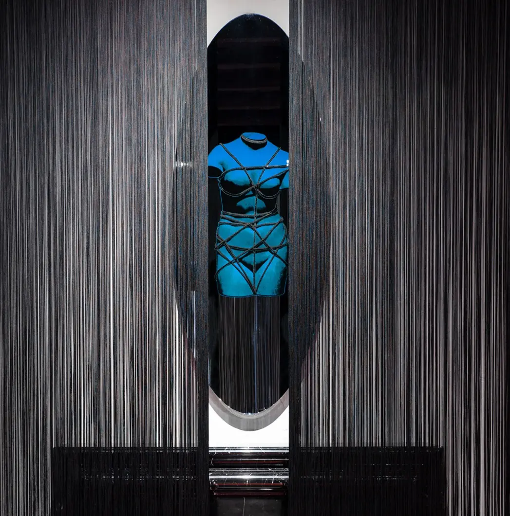 Paradisoterrestre Venere Man Ray Dino Gavina