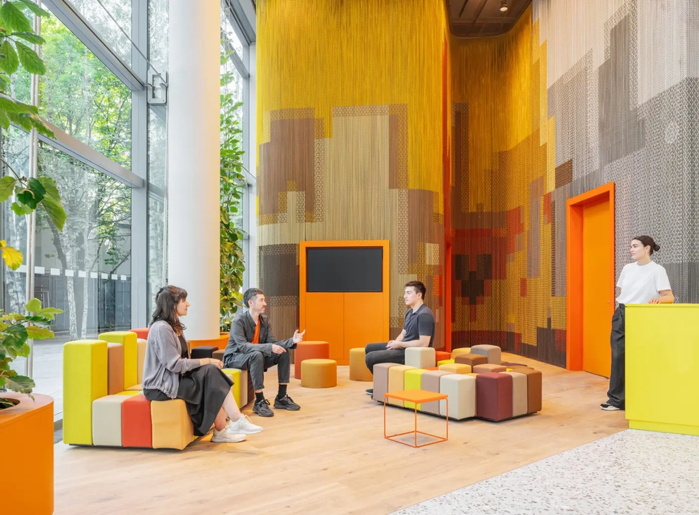Kriskadecor indoor wallcovering at Das Center in Potsdamer Platz, Berlin