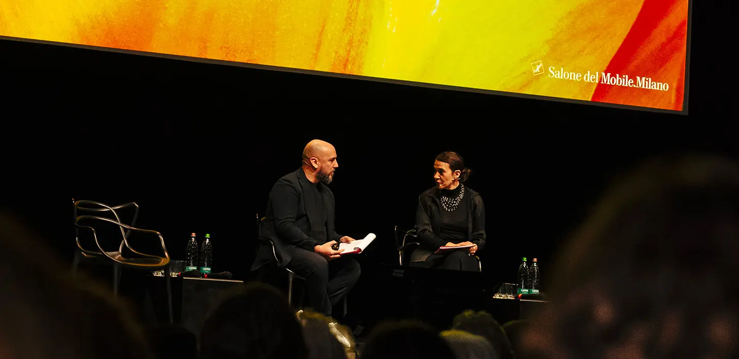 Sul palco della conferenza stampa 2026, Alberto Matiello e Maria Porro, presidente di Salone del Mobile.Milano