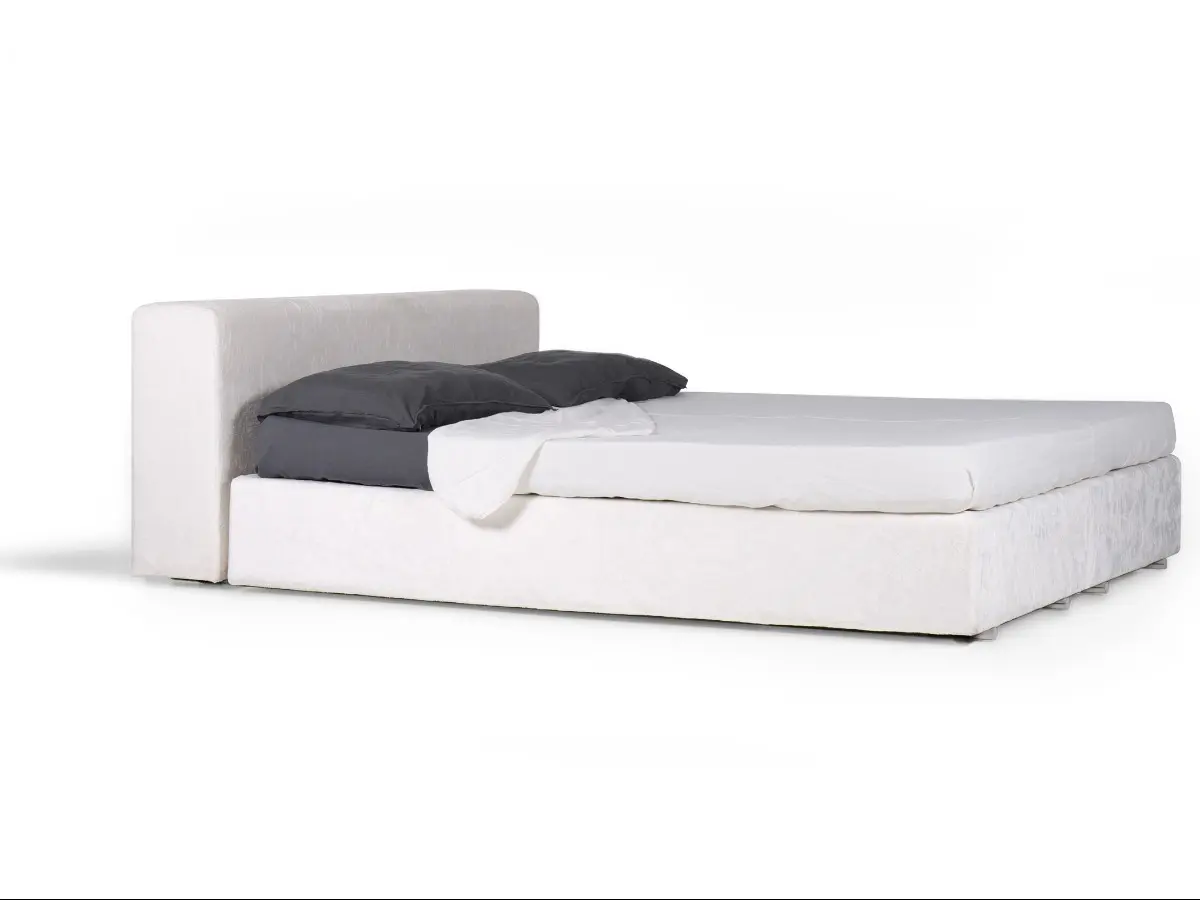 Letto Marcel Kazuhide Takahama