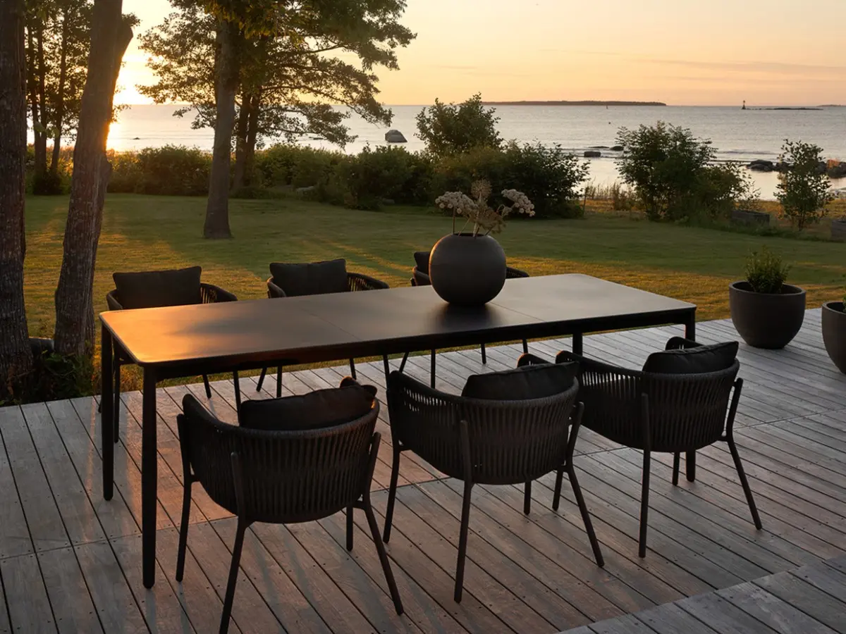 Outdoor dining set in aluminium and rope