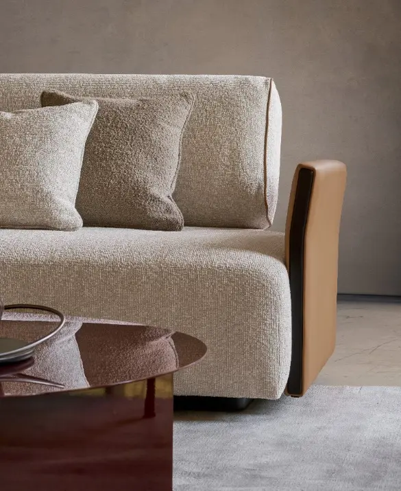 Divano modulare in tessuto e pelle