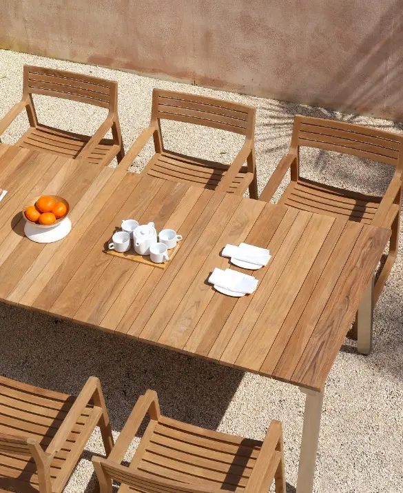 Extendable teak table MAMAGREEN