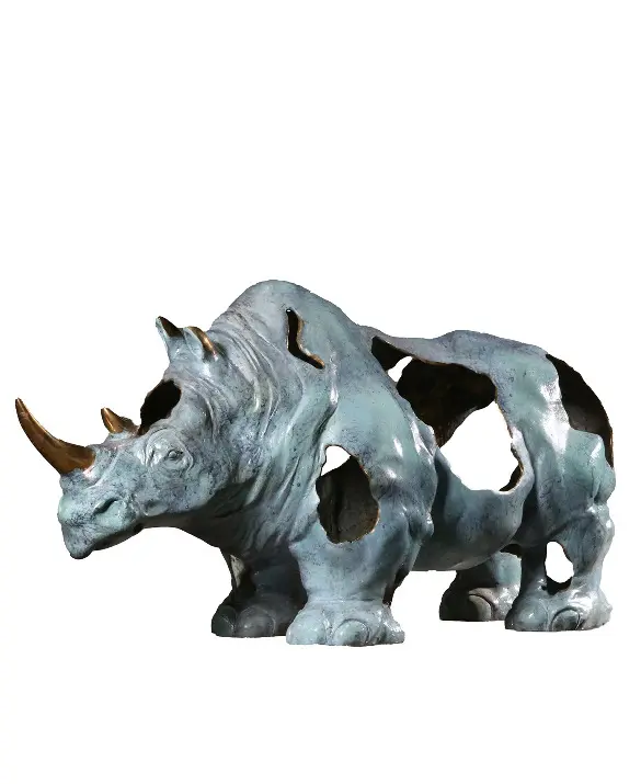 Statua in bronzo riproducente un rinoceronte