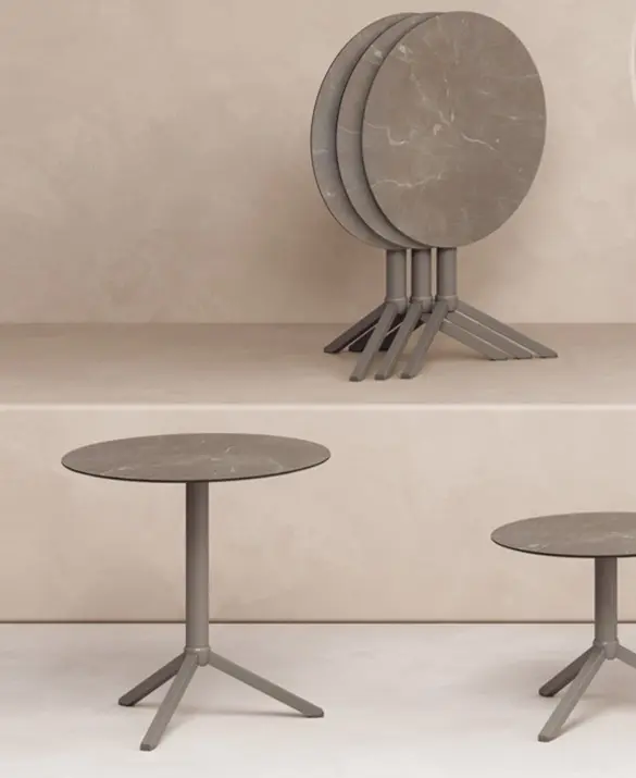 A minimal, sophistic design.