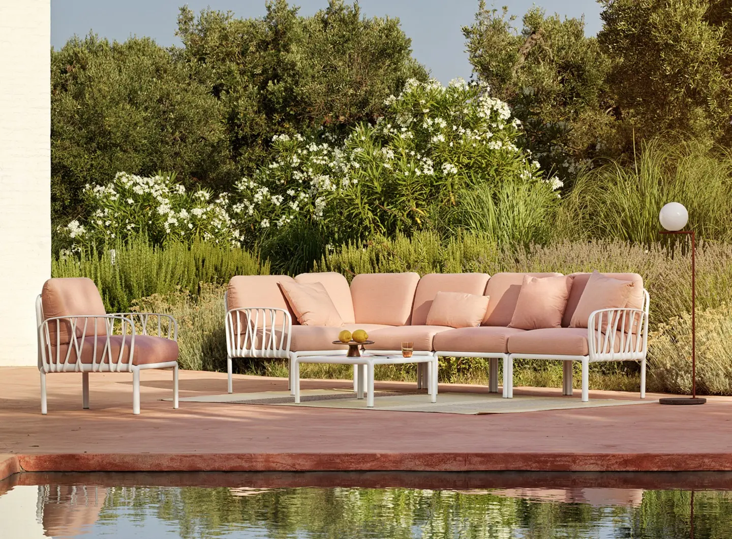 Komodo - Komodo Poltrona – Komodo Tavolino 