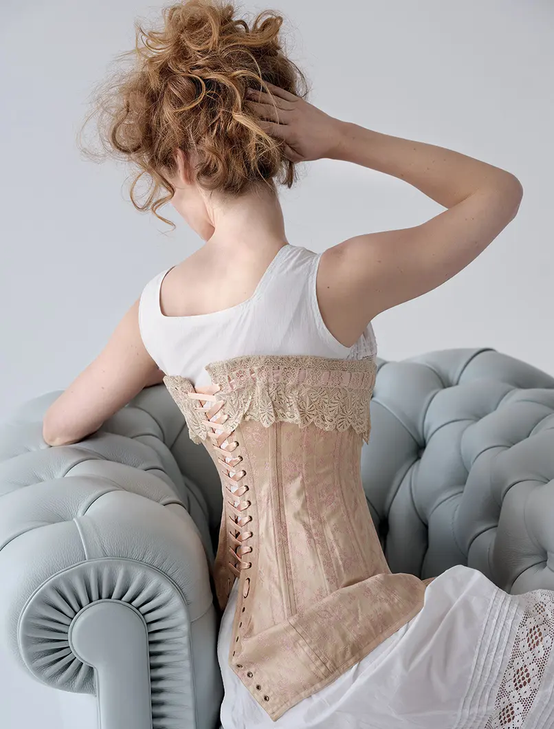 Abito  Salone del Mobile.Milano 2026  Mostra Abito  Moda Anonimo 1905 Circa   Design Chester Poltrona Frau Renzo Frau 1912  Photo Roberto Palomba  ©Palomba Serafini e Associati 