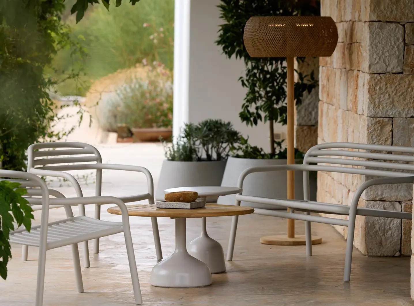 BLISS_LOUNGE_SAND___SOIL_PLANTERS___ILLUSION_GLOW_FLOOR_LAMP___GLAZE_COFFEE_TABLE_50011GASA_P80GT.jpg