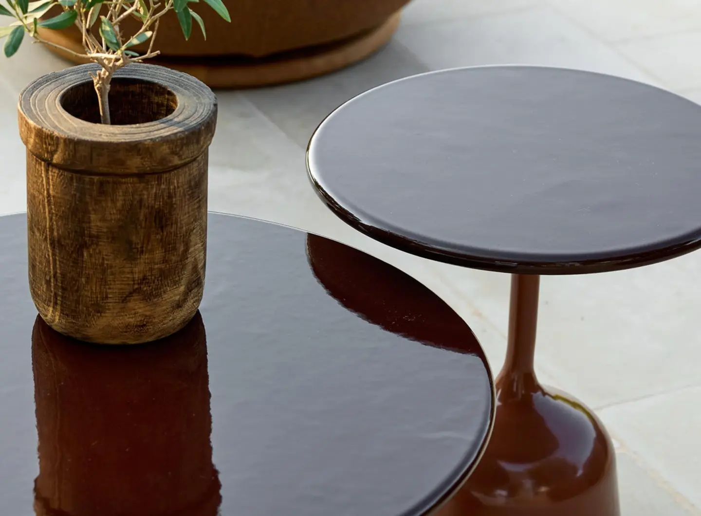 GLAZE_COFFEE_TABLE_IN_BURGUNDY_LAVA_STONE_GLAZED_50011GABU_P70LGBU___50010GABU_P45LGBU.jpg