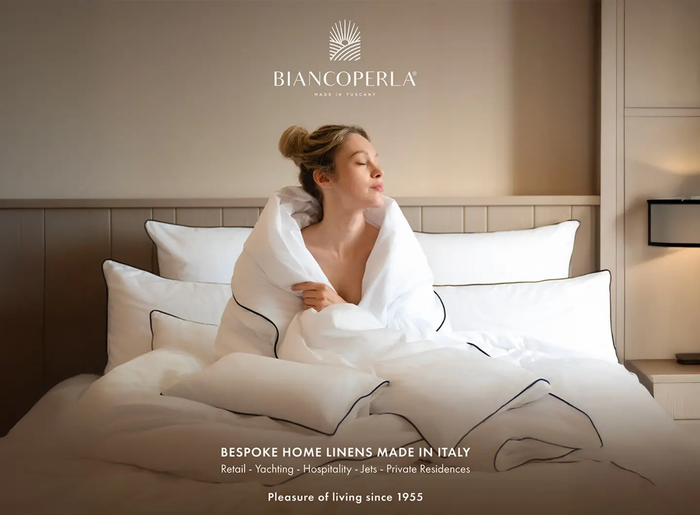 Set letto in raso di cotone extra-long staple Biancoperla con piping elegante Made in Italy