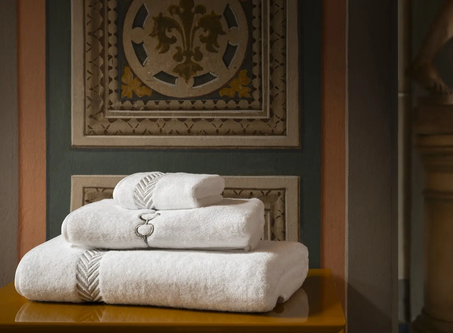 Asciugamani in spugna di cotone Biancoperla per hotellerie alta qualità Made in Italy