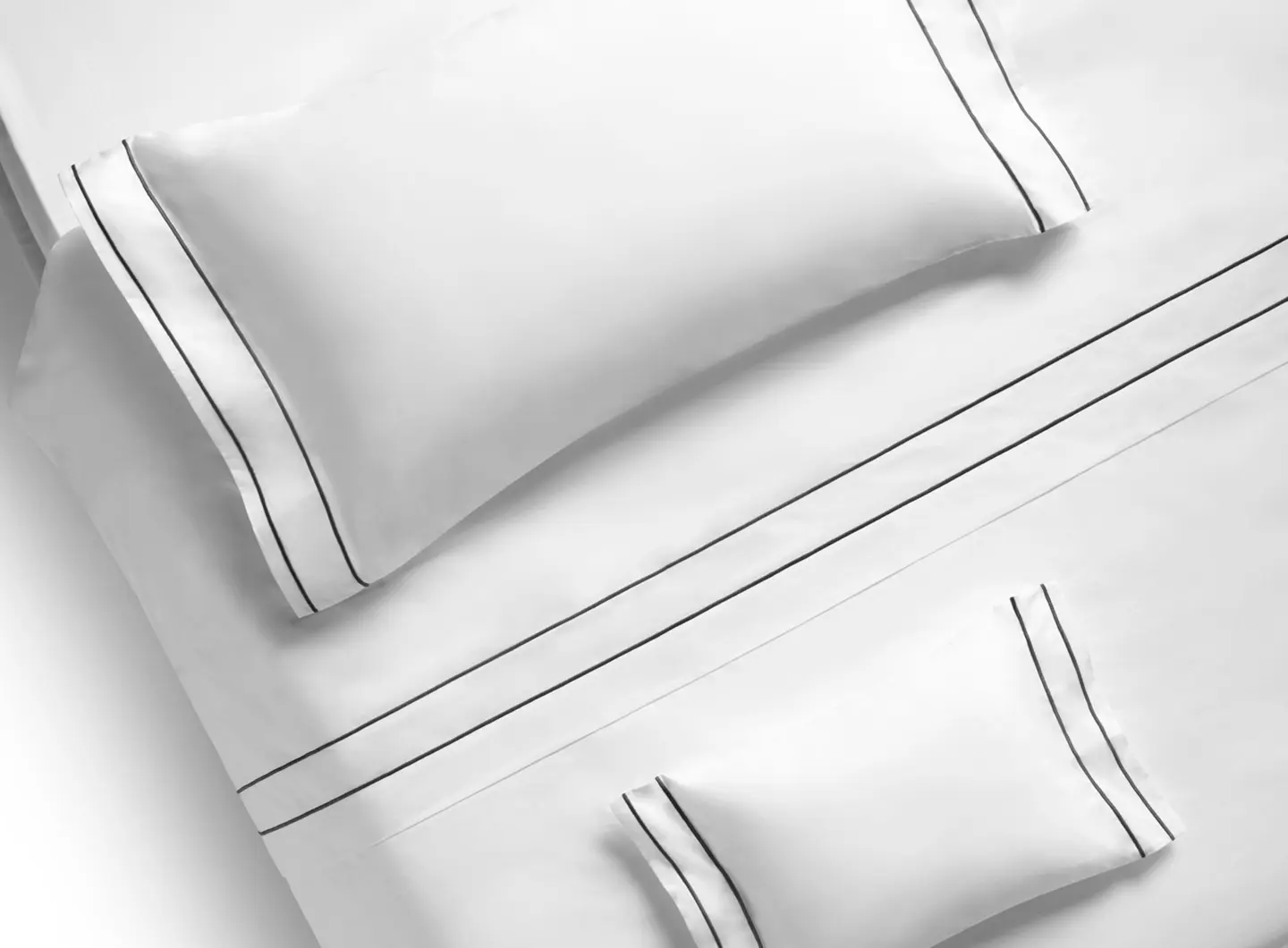 Set letto completo Biancoperla in cotone extra-long staple per residenze private Made in Tuscany