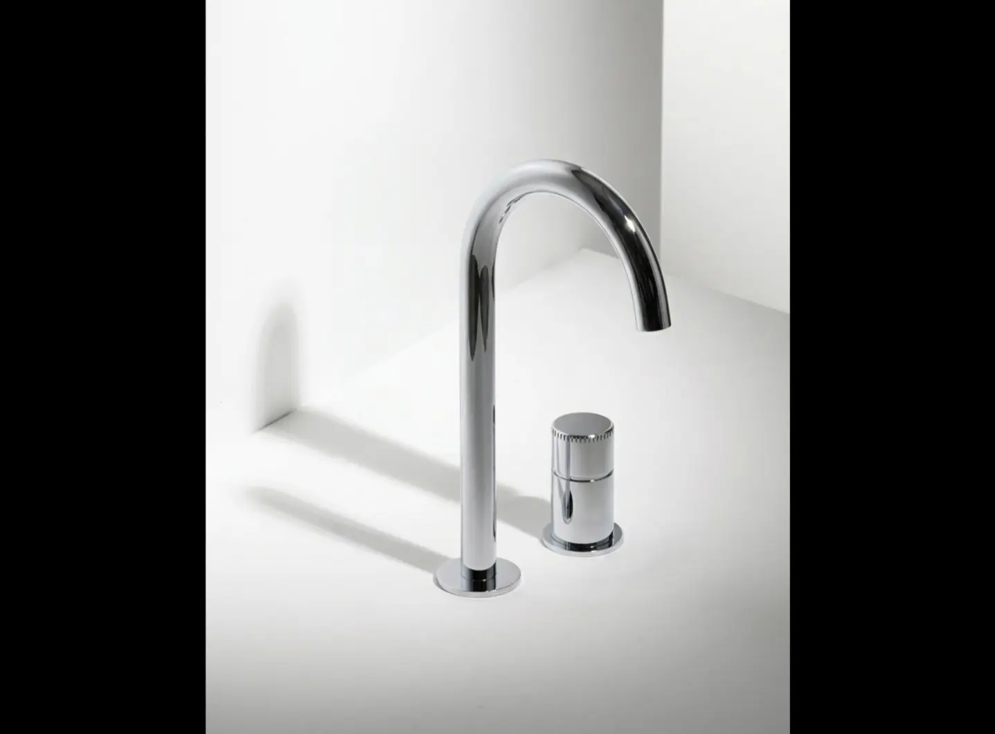 Crown miscelatore lavabo monocomando 2 fori