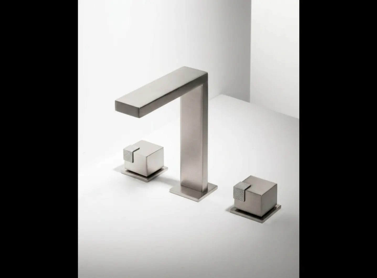 OCube Miscelatore lavabo 3 fori