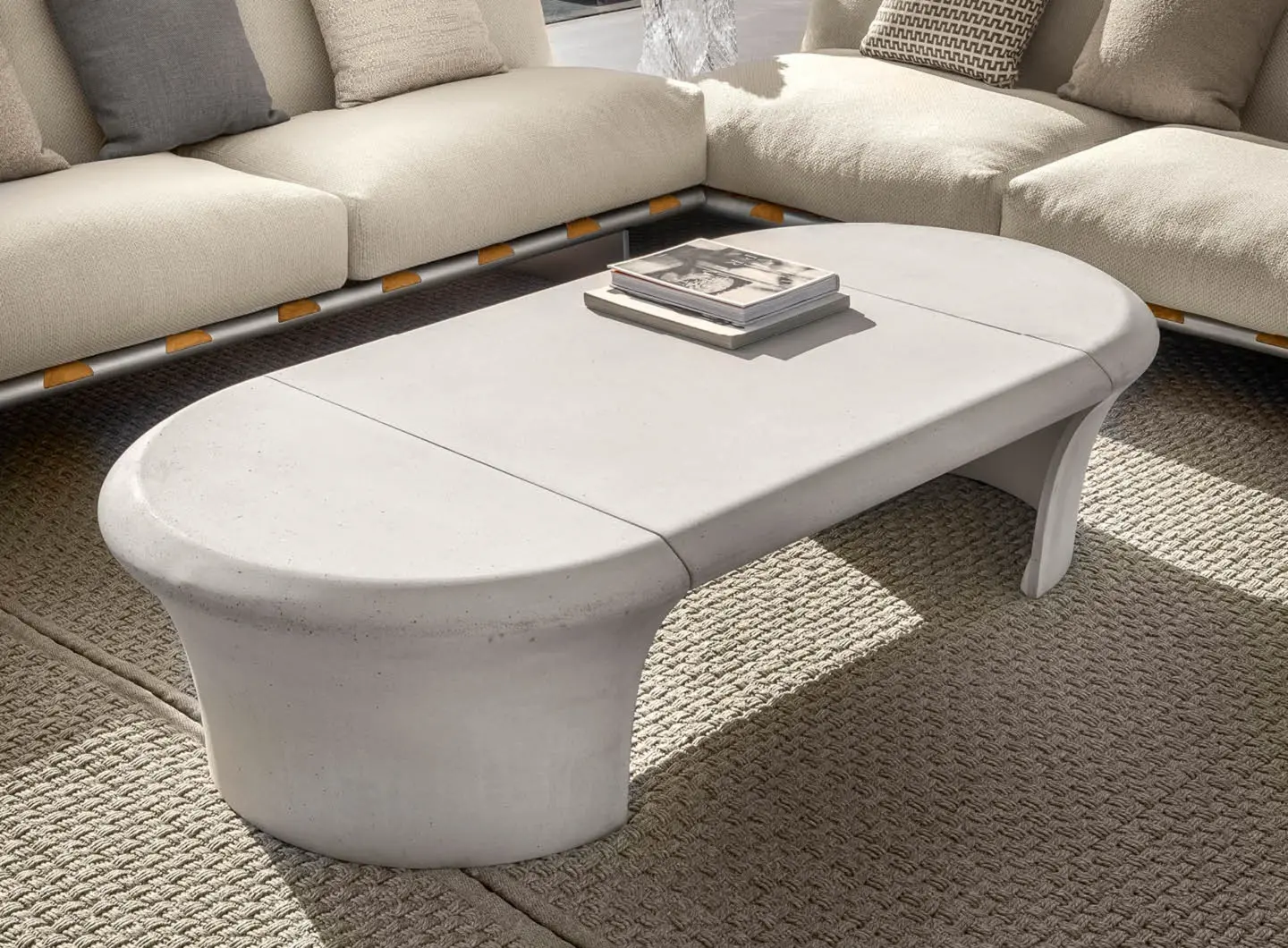 Concrete_cocktail_table_sahara4.jpg