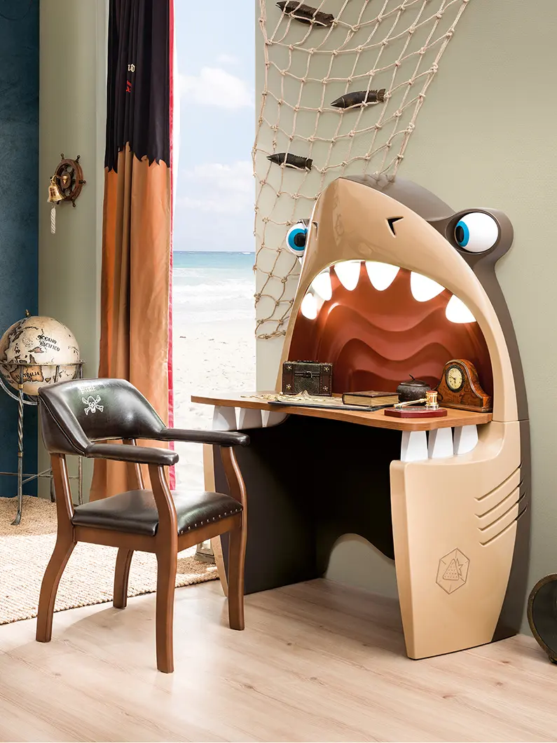 Pirate Shark Study Desk, Çilek