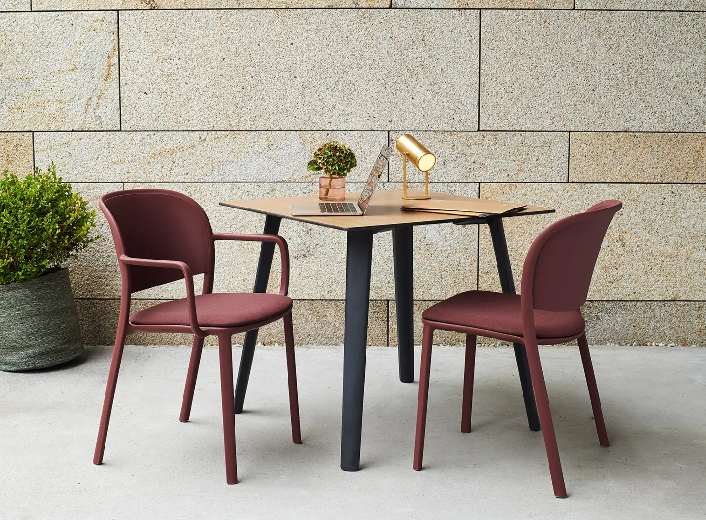 EZPELETA - UNNA Table