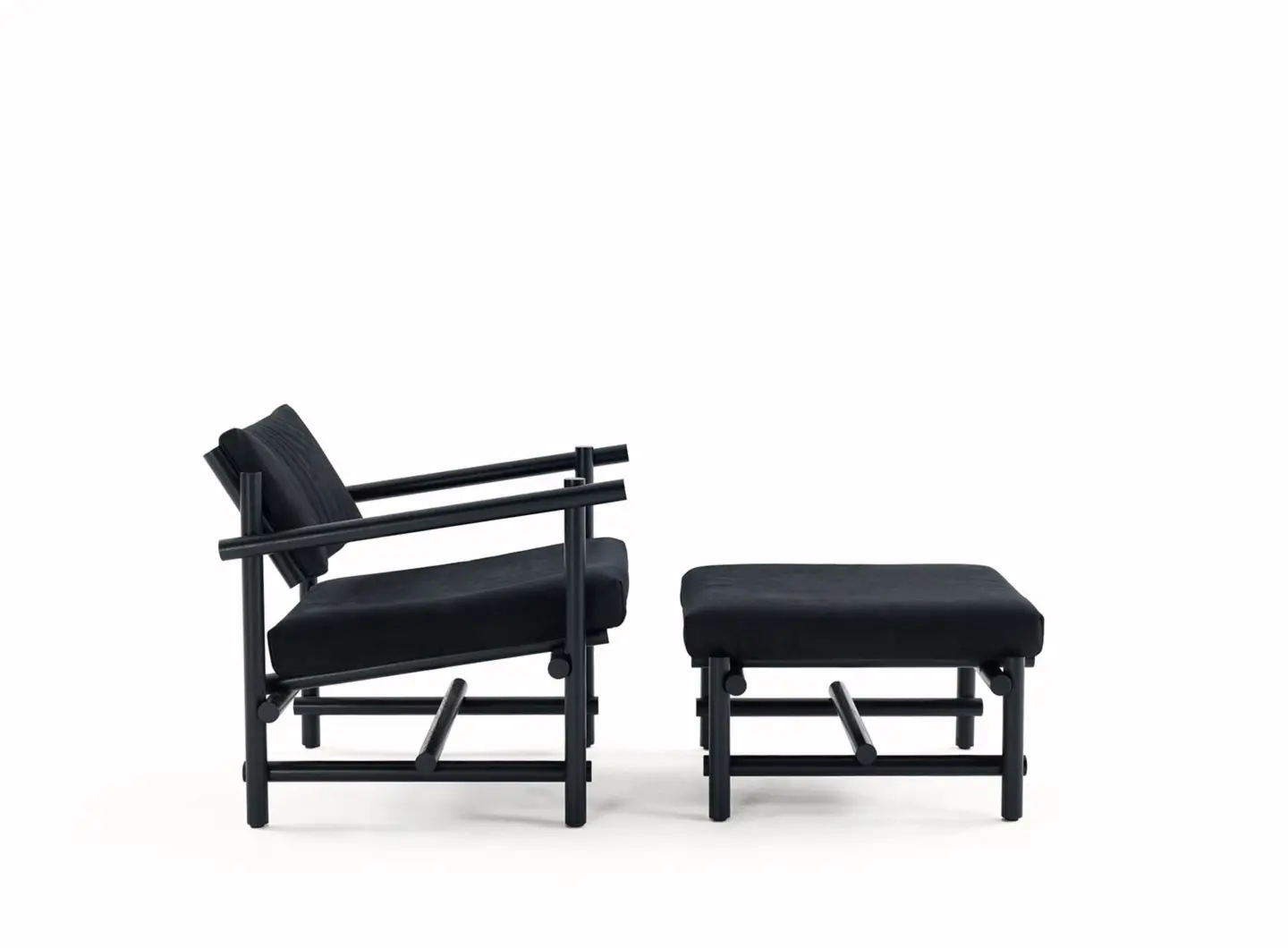 Muecke Lounge Chair & Ottoman