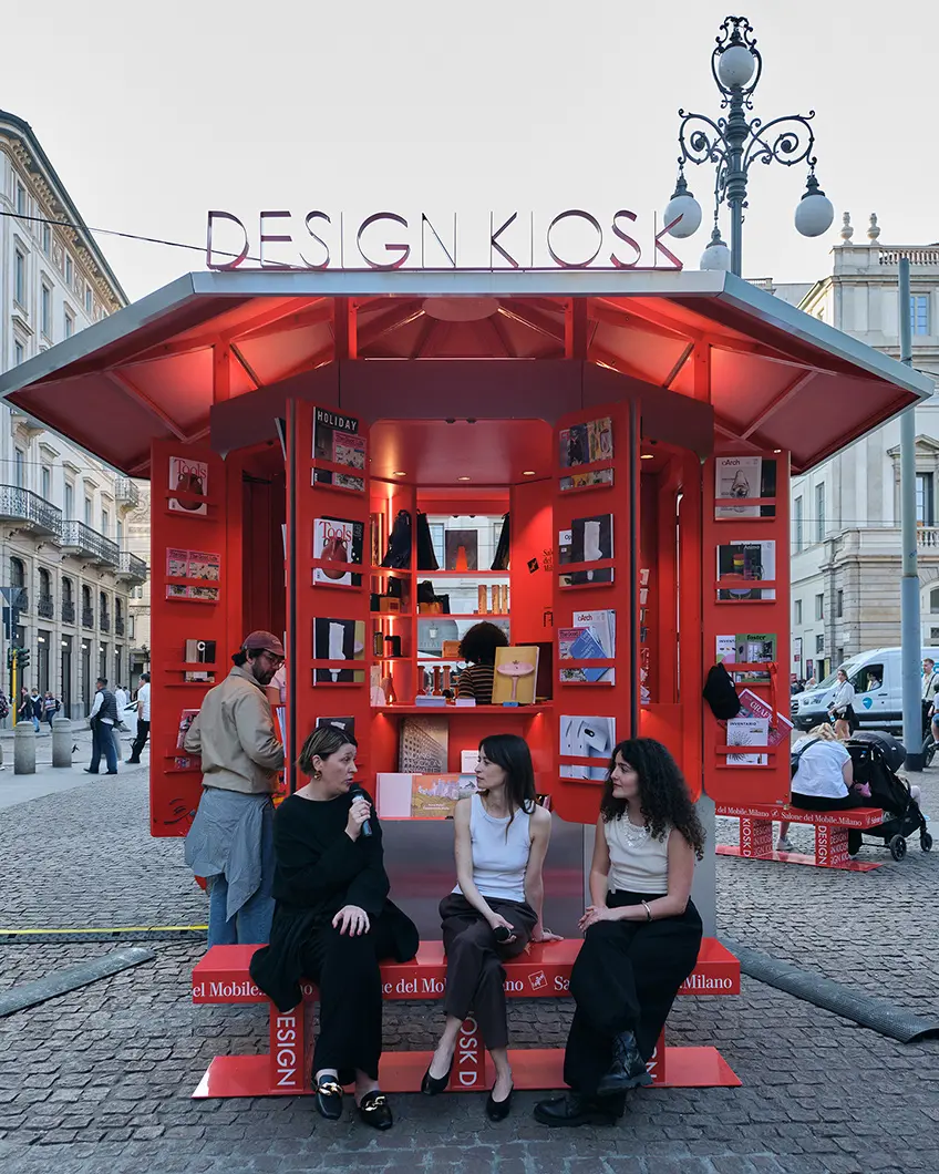 Cose Journal: oggetti, storie e editoria indipendente, Giulia Nardi, Gilda Bruno e Francesca Spiller, Design Kiosk, Piazza della Scala - Ph. Marco Mezzani