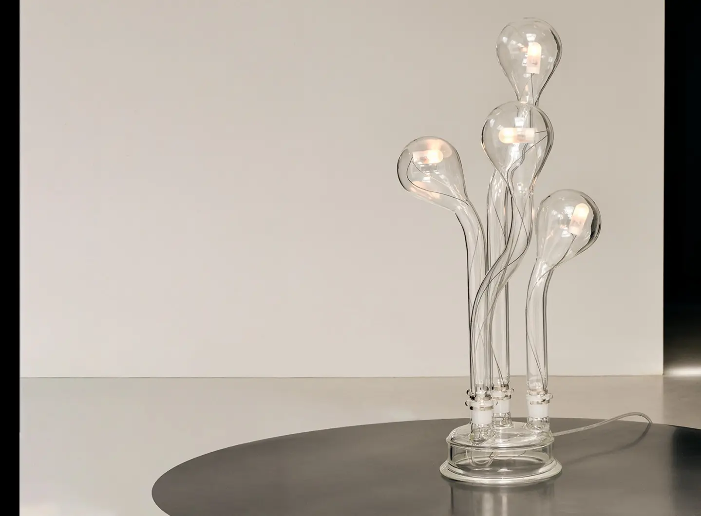 Xavier_Lust_Experiment_lamp_Ph_Nicolas_Schimp_DSC3585_13414OCT_23_02_acc_1_1440.jpg