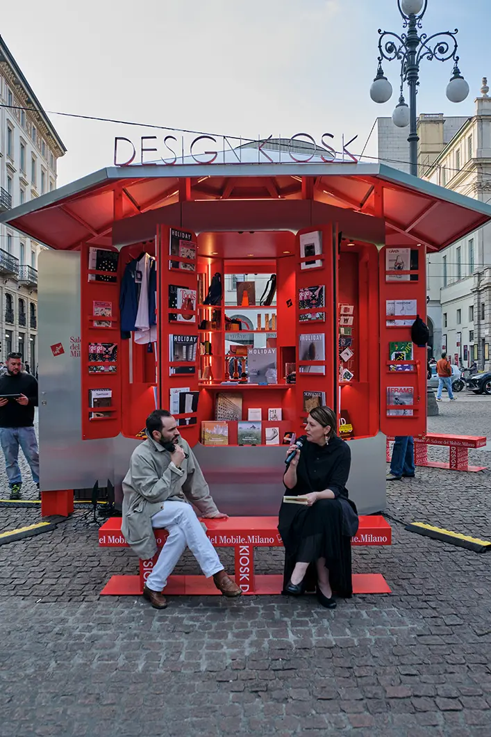 Holiday Interiors and Gardens: abitare come viaggio, Edouard Martin Rilhac, Francesca Spiller, Design Kiosk, Piazza della Scala - Ph. Marco Mezzani