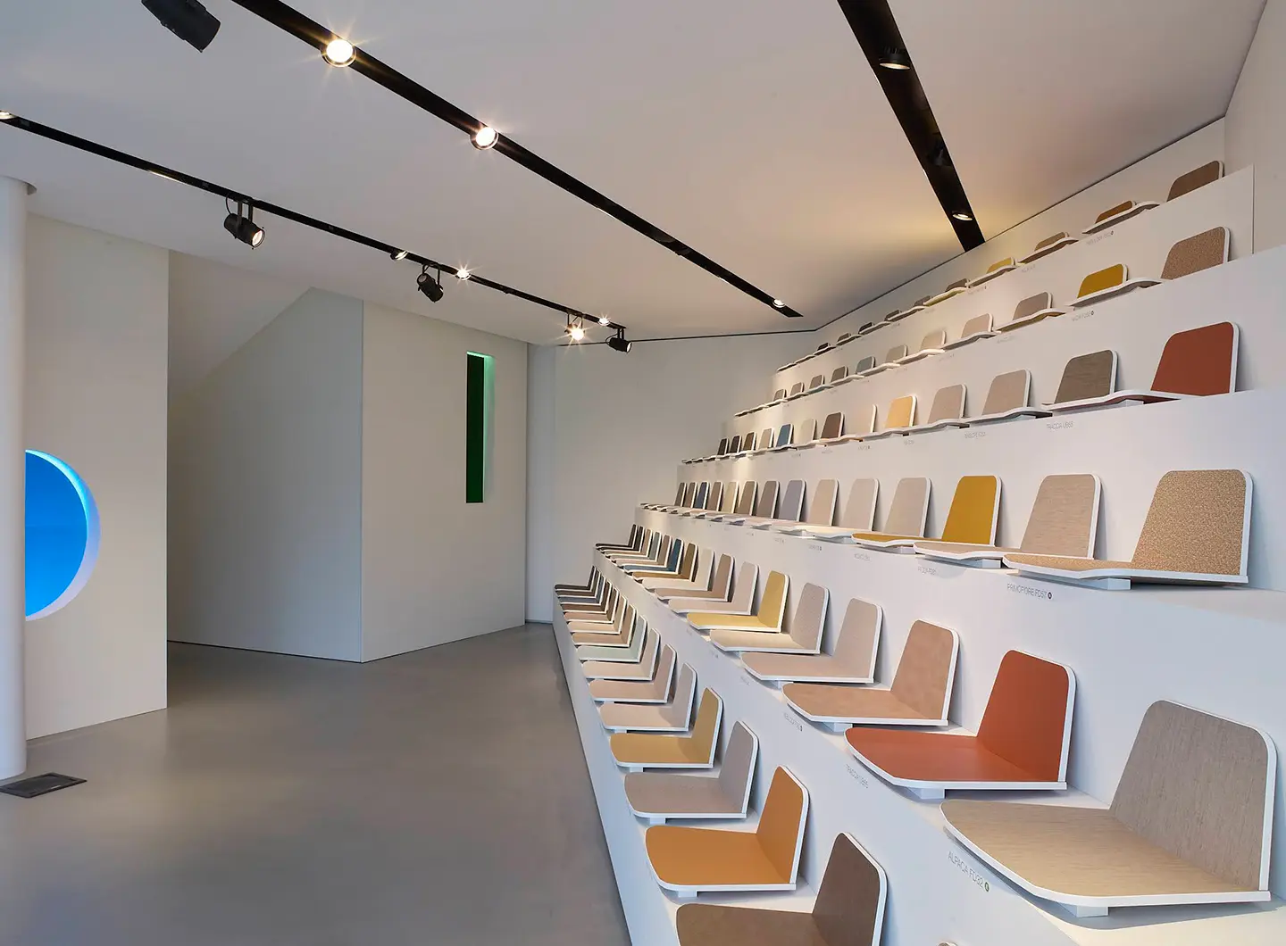 Concept Beyond the Lines, coorporate showroom CCube, design Lissoni & Partners