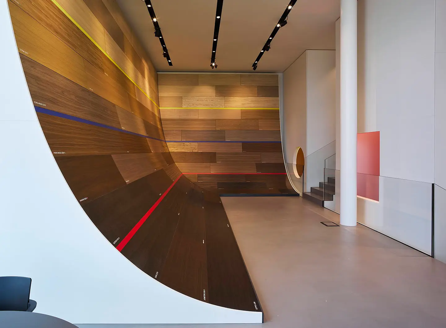 Concept Beyond the Lines, coorporate showroom CCube, design Lissoni & Partners