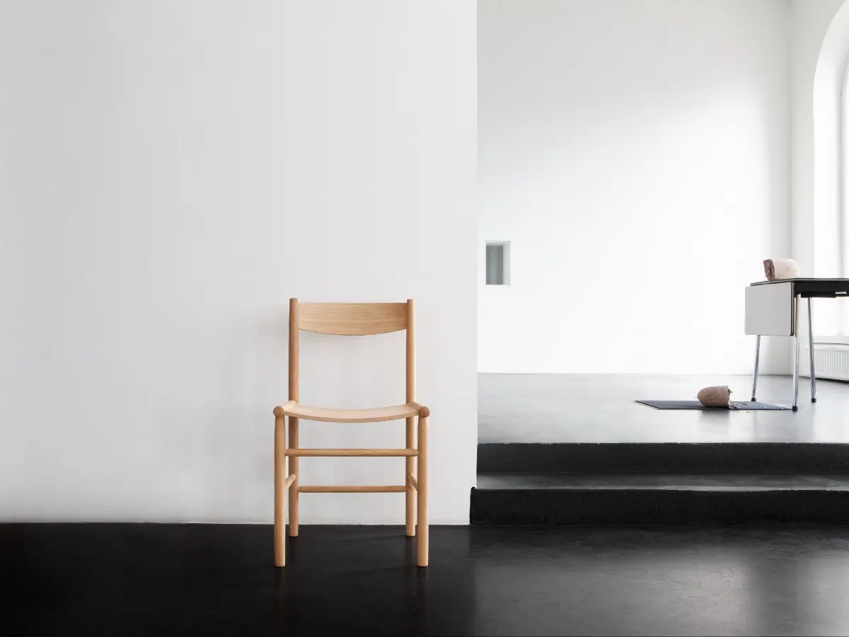 Akademia Chair by Nikari