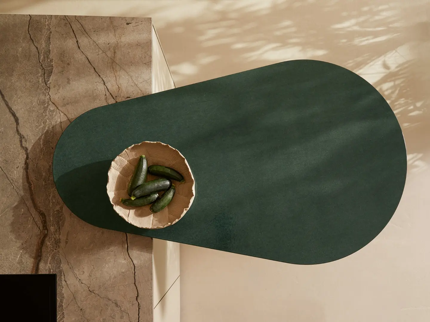 next125 Tabella adiacente a forma di goccia