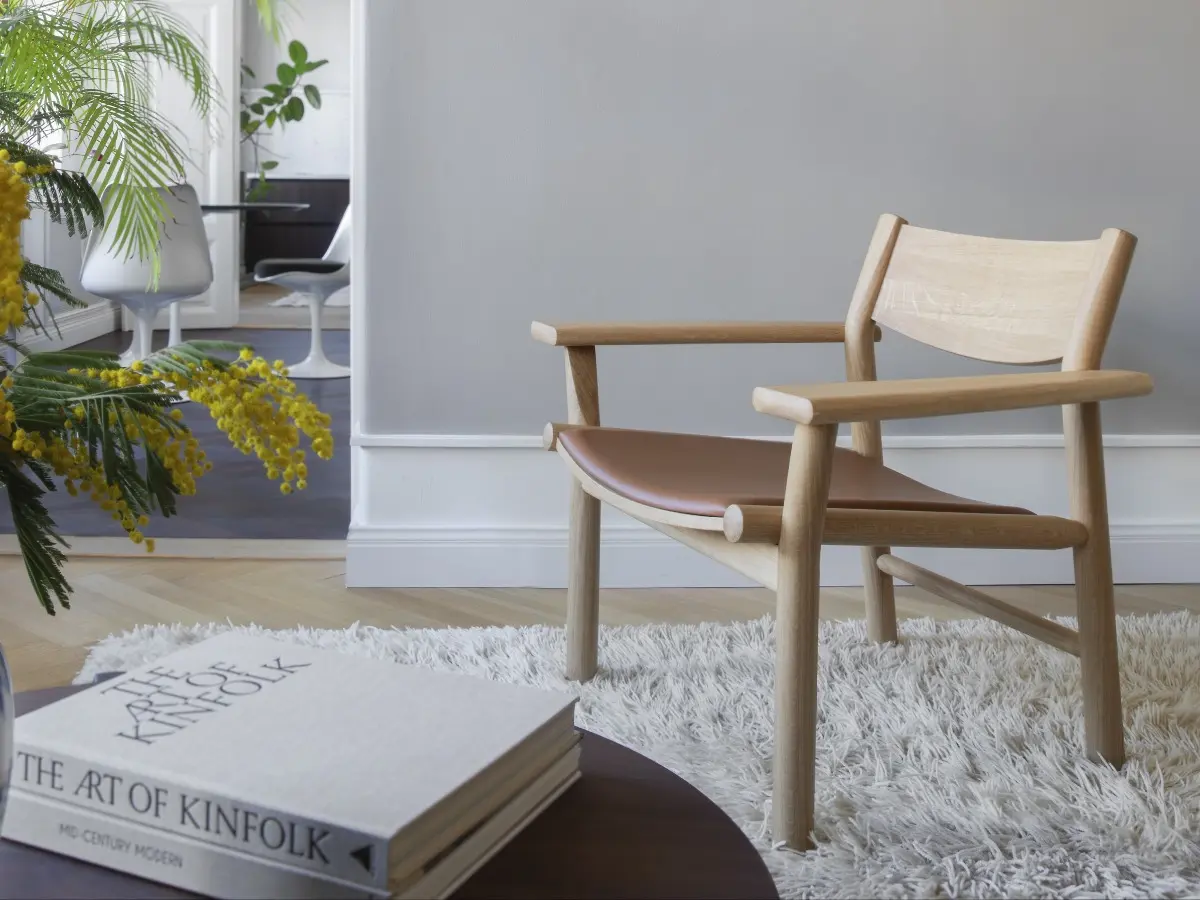 Akademia Lounge chair N I K A R I