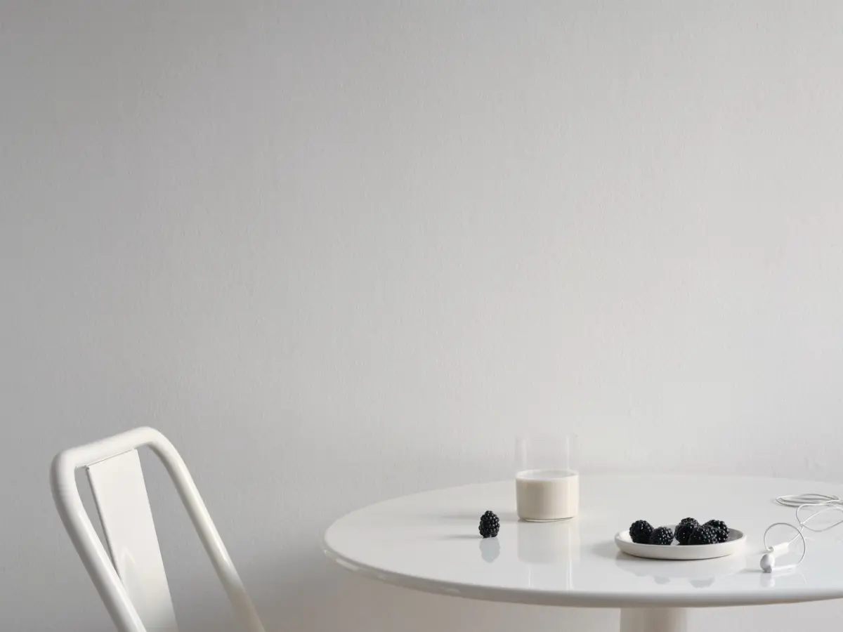 Table_G___chaise_T37_ambiance_1.jpg