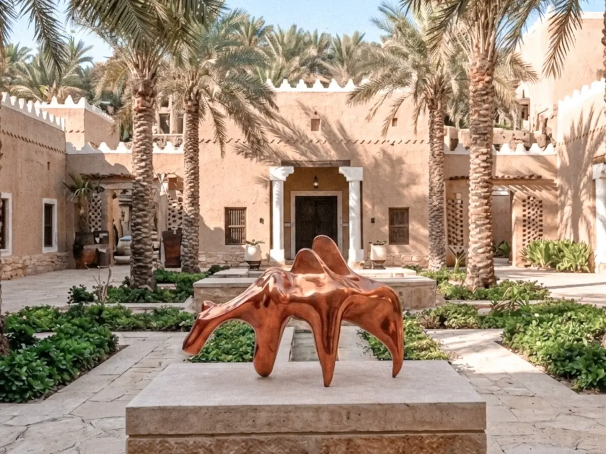 Stainless steel standing mirror by ZAZA Maizon - Mirror designed like a camel from the landscape based on saudi culture.