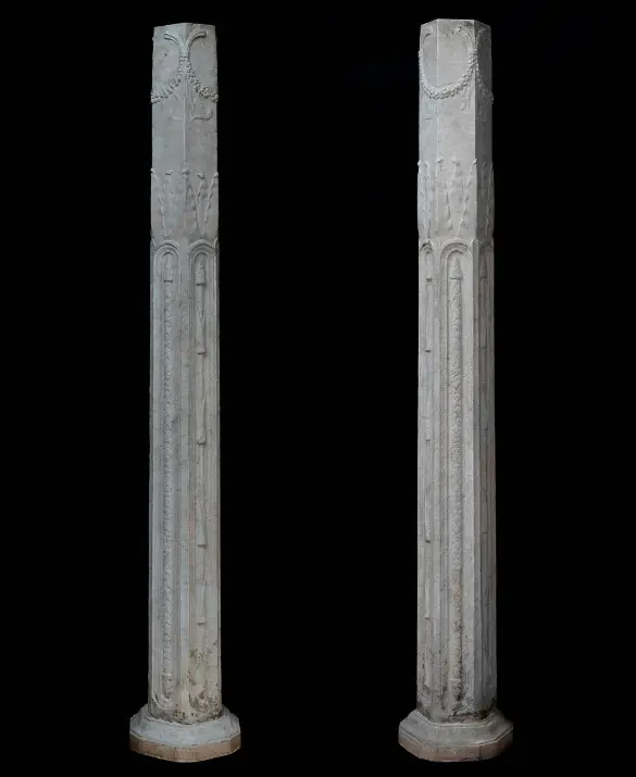 Coppia di colonne esagonali rinascimentali 