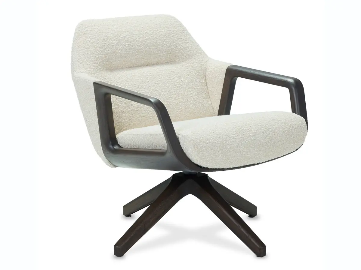 Oasis armchair with wooden 4-star base