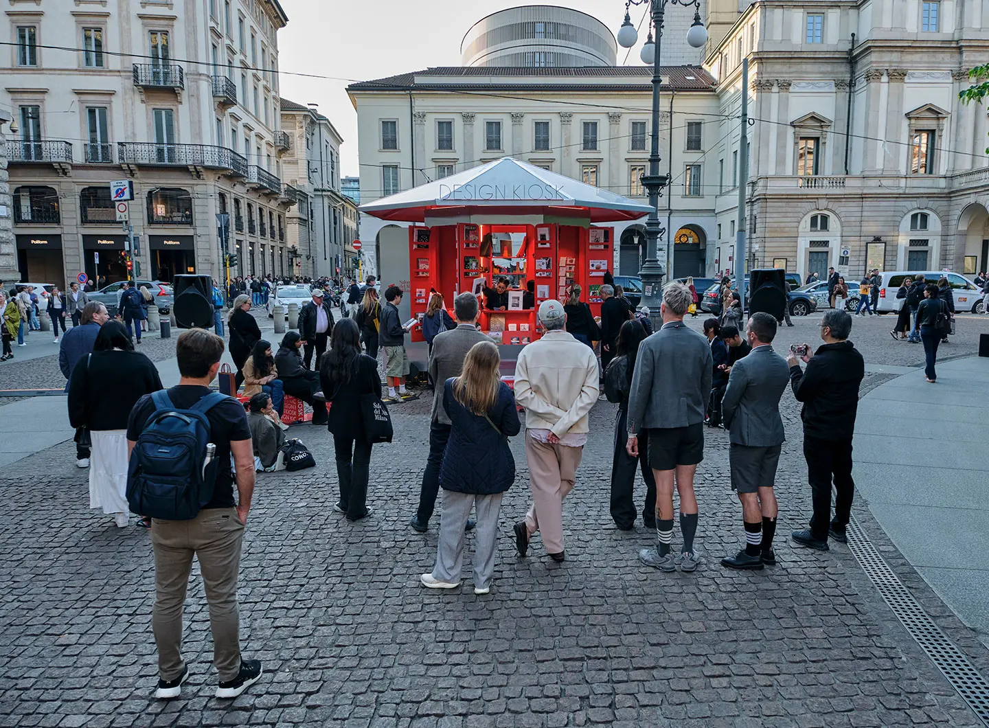 Design Kiosk, design DWA Design Studio - Piazza della Scala 